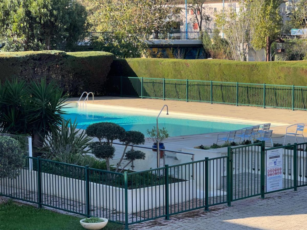 T2 Avec Veranda Et Piscine A Mandelieu La Napoule Esterno foto